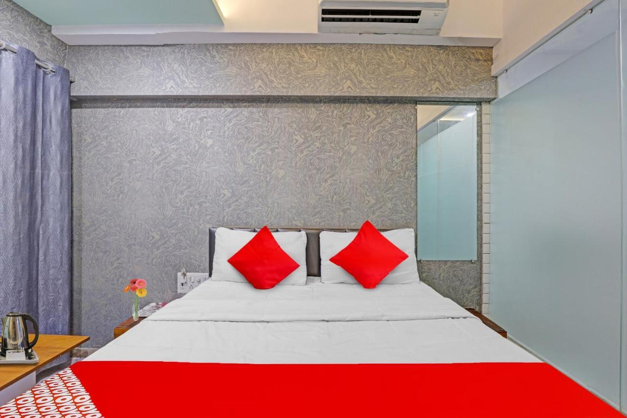 סוראט Oyo Flagship 80905 Hotel The World מראה חיצוני תמונה